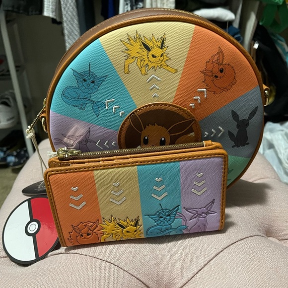 loungefly eevee wallet